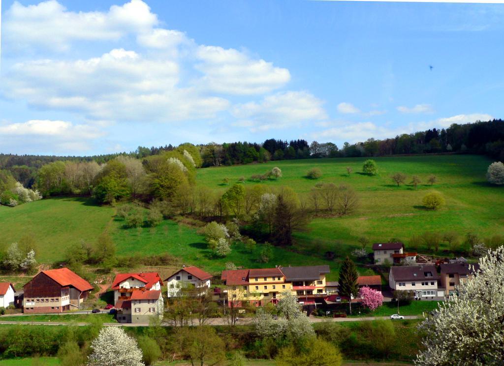 Hotel Gasthof Zur Krone Oberzent Екстериор снимка